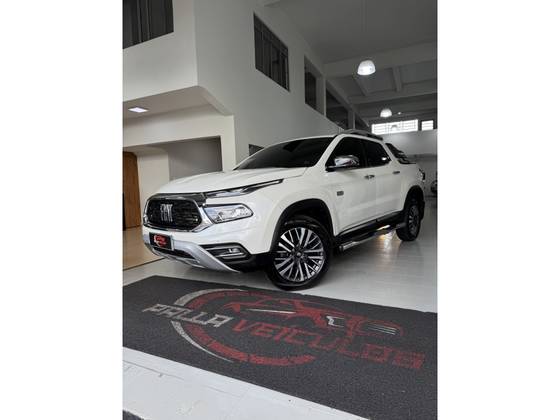 FIAT TORO 2.0 16V TURBO DIESEL RANCH 4WD AT9 FIAT TORO 2.0 16V TURBO DIESEL RANCH 4WD AT9